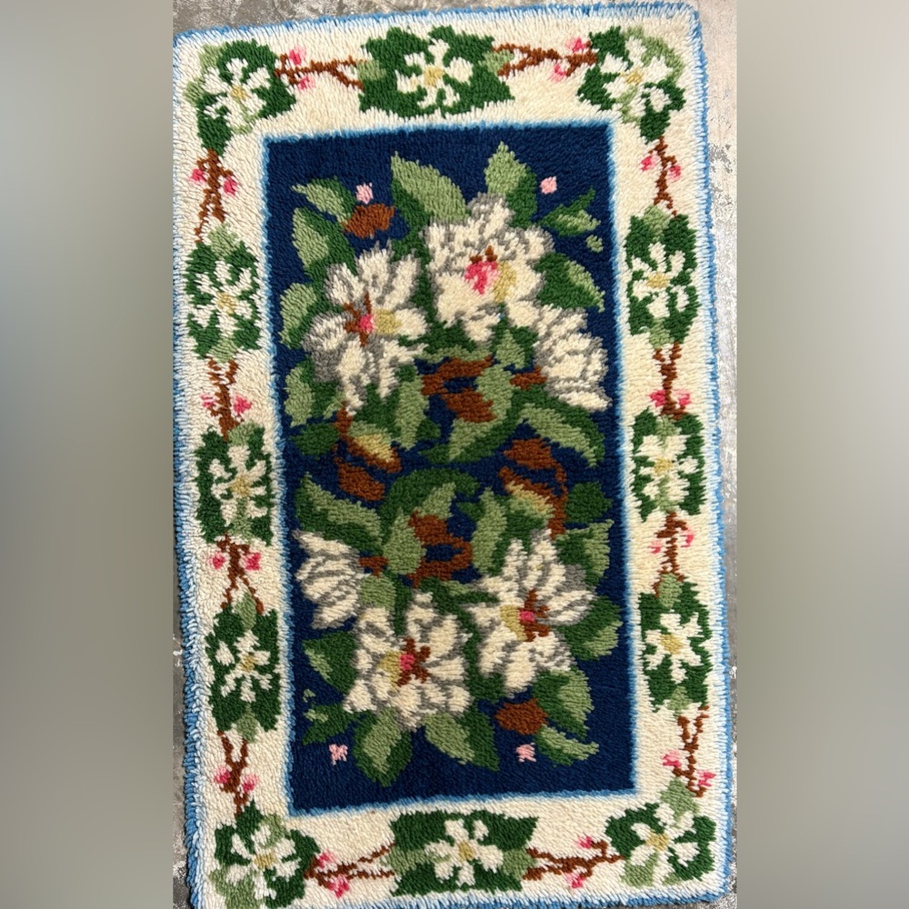 Vintage Floral Patterned Accent Rug latch-hook with Blue and Green Accents